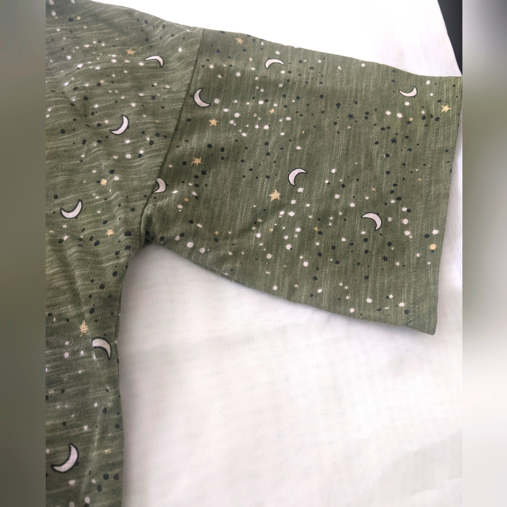 Jessica Simpson "moons & stars" Shirt - Picture 2 of 5